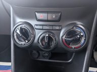 Peugeot 2008 BLUE HDI ACTIVE 26