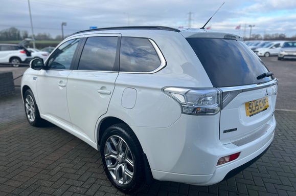 Mitsubishi Outlander PHEV 2.0h 12kWh GX4h CVT 4WD AUTO 9