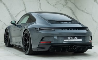 Porsche 911 GT3 TOURING (992) 7