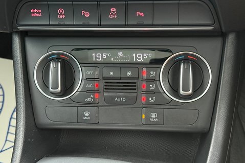 Audi Q3 TDI QUATTRO S LINE PLUS -AUTOMATIC -PAN ROOF -REAR CAMERA -HIGH BEAM ASSIST 40