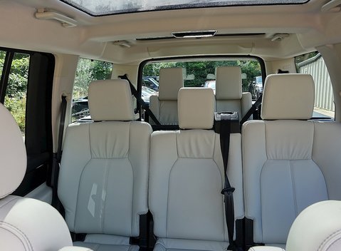 Land Rover Discovery 3.0 SDV6 15