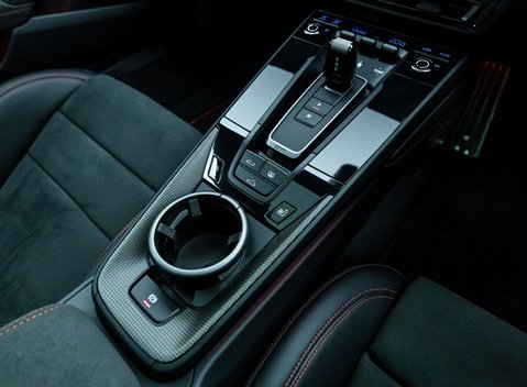 Porsche 911 Carrera 4 GTS (992) 16