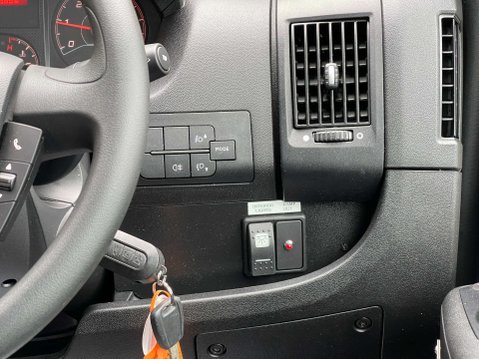 Peugeot Boxer 2.2 440 17seat Non-D1 accessible Minibus Lite with full width ramp L4 H2 Eu 28