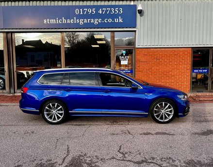 Volkswagen Passat 1.5 Passat R-Line TSi Evo 5dr 10