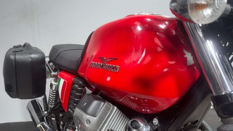 Moto Guzzi V7 750 2009 26K NEW MOT SERVICED 1 OWNER MODERN RETRO BIKE 750CC 25