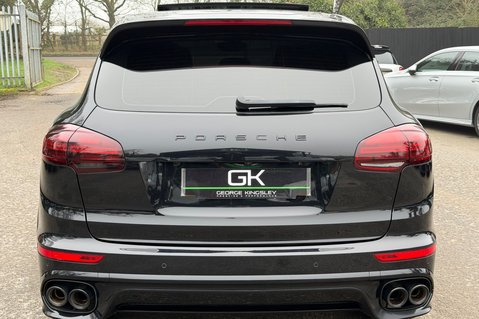 Porsche Cayenne D V6 TIPTRONIC S - REAR ENTERTAINMENT -PDLS -PAN ROOF -CAMERA -£17K EXTRAS 10