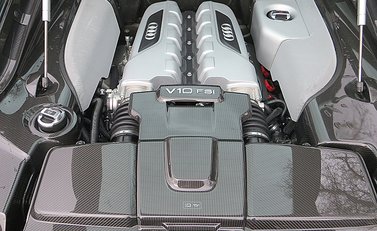 Audi R8 V10 Plus 9