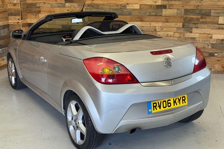 Vauxhall Tigra 1.4i 16v Exclusiv Convertible 2dr Petrol Manual (a/c) (146 g/km, 89 bhp) 16