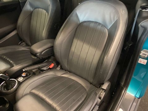 Mini Convertible 1.5 Cooper Exclusive Auto 2dr 34