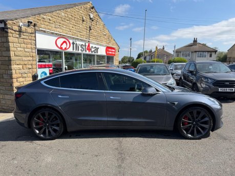 Tesla Model 3 PERFORMANCE AWD 7