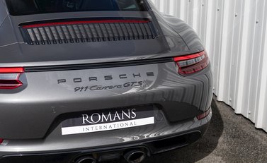 Porsche 911 Carrera GTS (991.2) 25