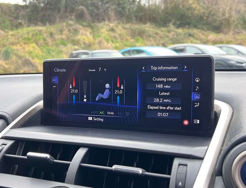 Lexus NX 2.5 NX 300h CVT 4WD 5dr 22