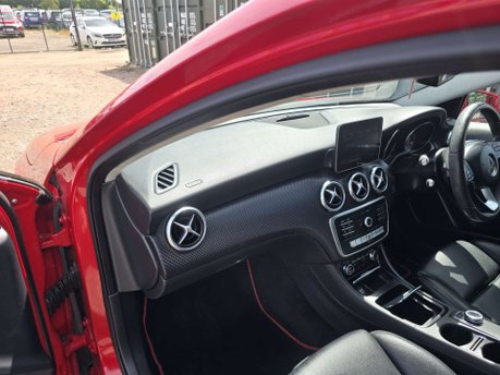 Mercedes-Benz A Class 1.5 A180d Sport (Premium) Hatchback 5dr Diesel 7G-DCT Euro 6 (s/s) (109 ps) 30