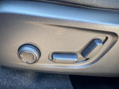 Volvo XC40 1.5 T3 Inscription Pro Euro 6 (s/s) 5dr 44