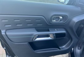 Citroen C5 Aircross PURETECH MAX EDITION 1.2 HYBRID AUTO 29