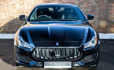 Maserati Quattroporte DV6 4