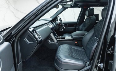 Land Rover Range Rover 5.0 SVAutobiography Dynamic Black 18