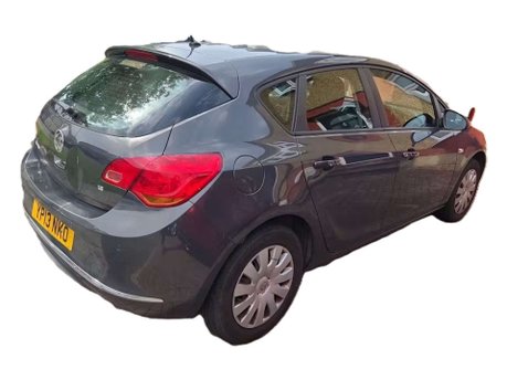 Vauxhall Astra 1.6 Astra Exclusive Auto 5dr 3