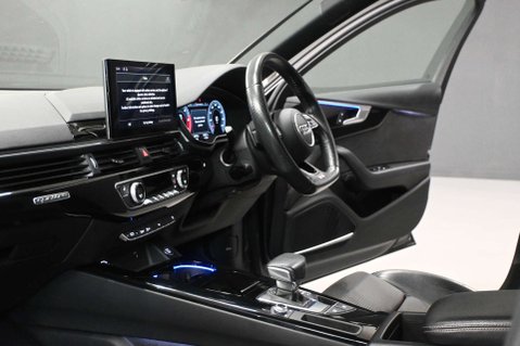 Audi A4 2.0 A4 Black Edition 40 TDI Quattro Semi-Auto 4WD 5dr 33