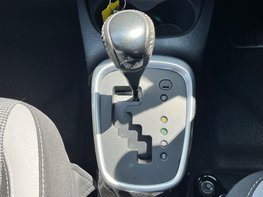 Toyota Yaris VVT-I Y20 44