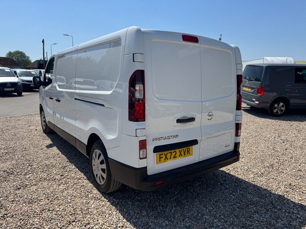 Nissan Primastar LWB L2H1 Low Roof Acenta 300 Air Con Cruise EURO 6 NO VAT 10