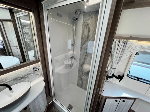Coachman Lusso II  29