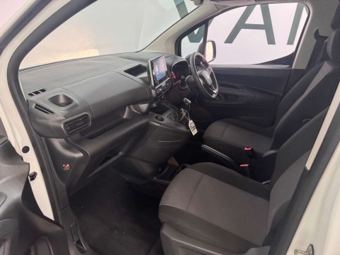 Vauxhall Combo 1.5 Combo 2300 Sportive S/S 26