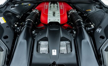 Ferrari 812 Superfast 38