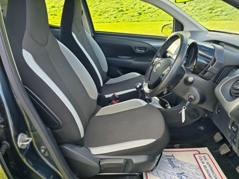 Toyota Aygo 1.0 VVT-i x-play Euro 6 5dr 21