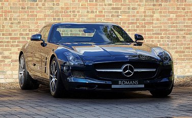 Mercedes-Benz SLS AMG 1