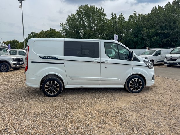 Ford Transit Custom Crew Cab AUTO SWB L1H1 Sport 320 Air Con SELECT 6
