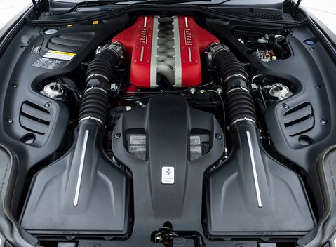 Ferrari GTC4 Lusso V12 31