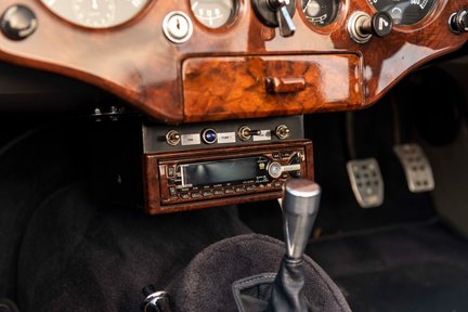 Jaguar XK 140 Drop-Head Coupe 32