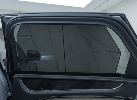 Bentley Bentayga V8 AZURE 33