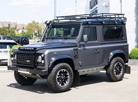 Land Rover Defender 90 ADVENTURE 2