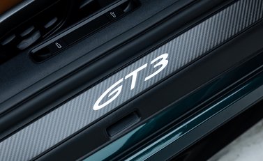 Porsche 911 GT3 TOURING (992.2) 31