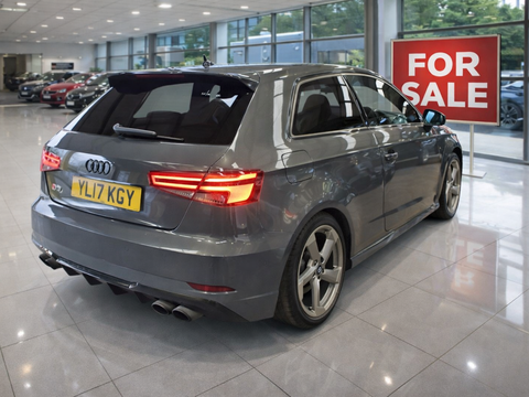 Audi A3 S3 TFSI QUATTRO BLACK EDITION 4