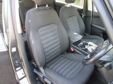 Ford Galaxy 2.0 EcoBlue Titanium Auto Euro 6 (s/s) 5dr 23