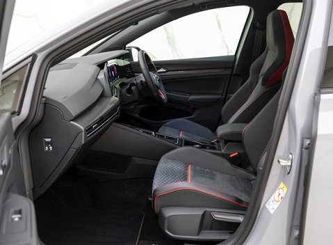 Volkswagen Golf GTI Clubsport 45 14