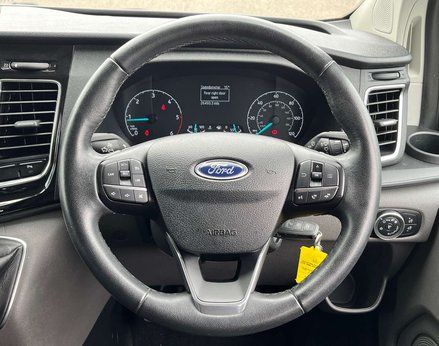 Ford Transit Custom 2.0 Transit Custom 300 Limited 24