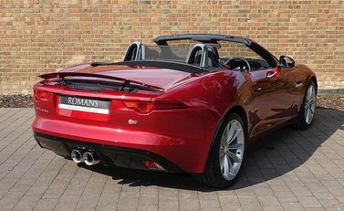 Jaguar F-Type V6 S Convertible 15