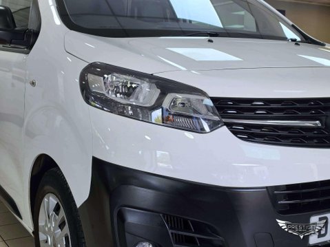 Vauxhall Vivaro 2.0 Turbo D 3100 Dynamic L2 H1 Euro 6 (s/s) 6dr 19