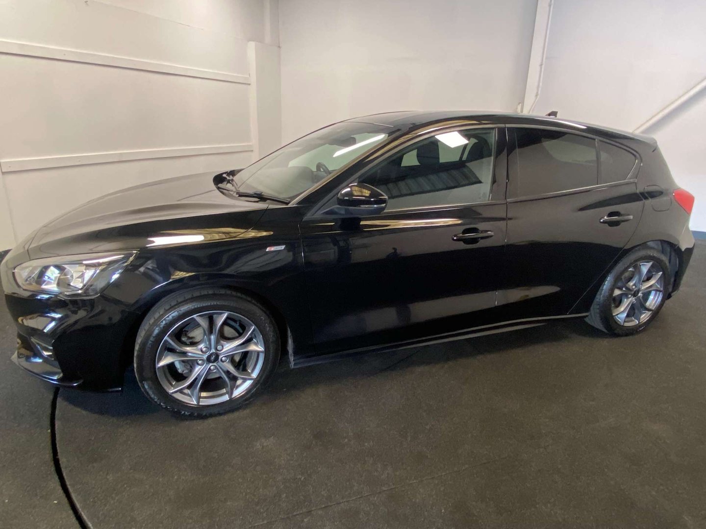 2021 Ford Focus — image 2