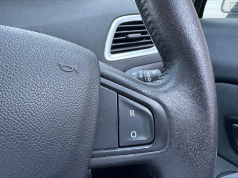 Renault Scenic 1.6 VVT Dynamique TomTom Euro 5 5dr 18