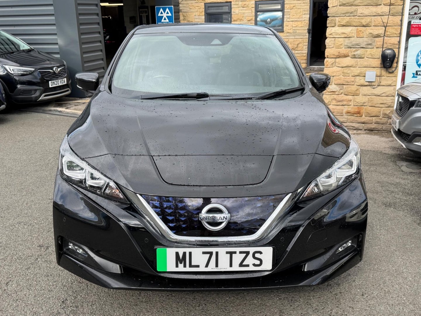 2021 Nissan Leaf — image 1