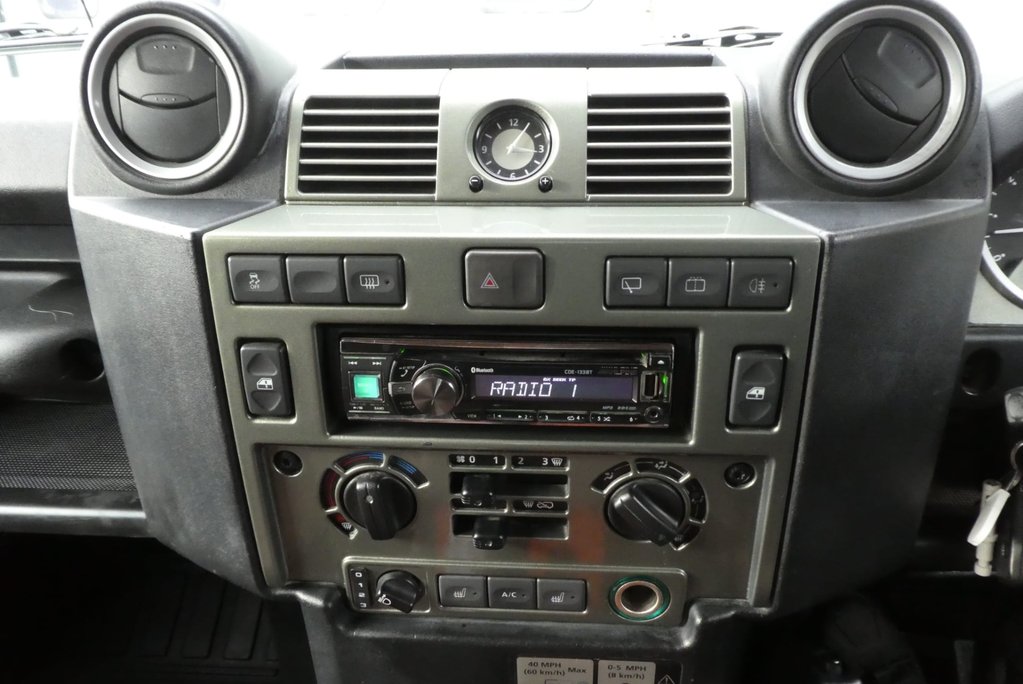 Land Rover Defender 90 HARDTOP HUGE SPEND 4 SEATER WITH SEEKER STYLING BESPOKE BUILD  17