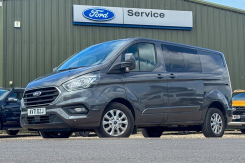 Ford Transit Custom Crew Cab SWB L1H1 Limited 320 Air Con Alloys Camera Nav Sensors EURO 6