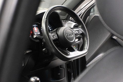 Audi A3 2.0 A3 Sportback 35 TDI S Line 5dr 4