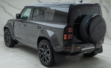 Land Rover Defender 110 OCTA 12