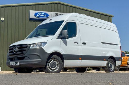 Mercedes-Benz Sprinter AUTO MWB L2H2 High Roof 315 Pro Air Con Camera EURO 6